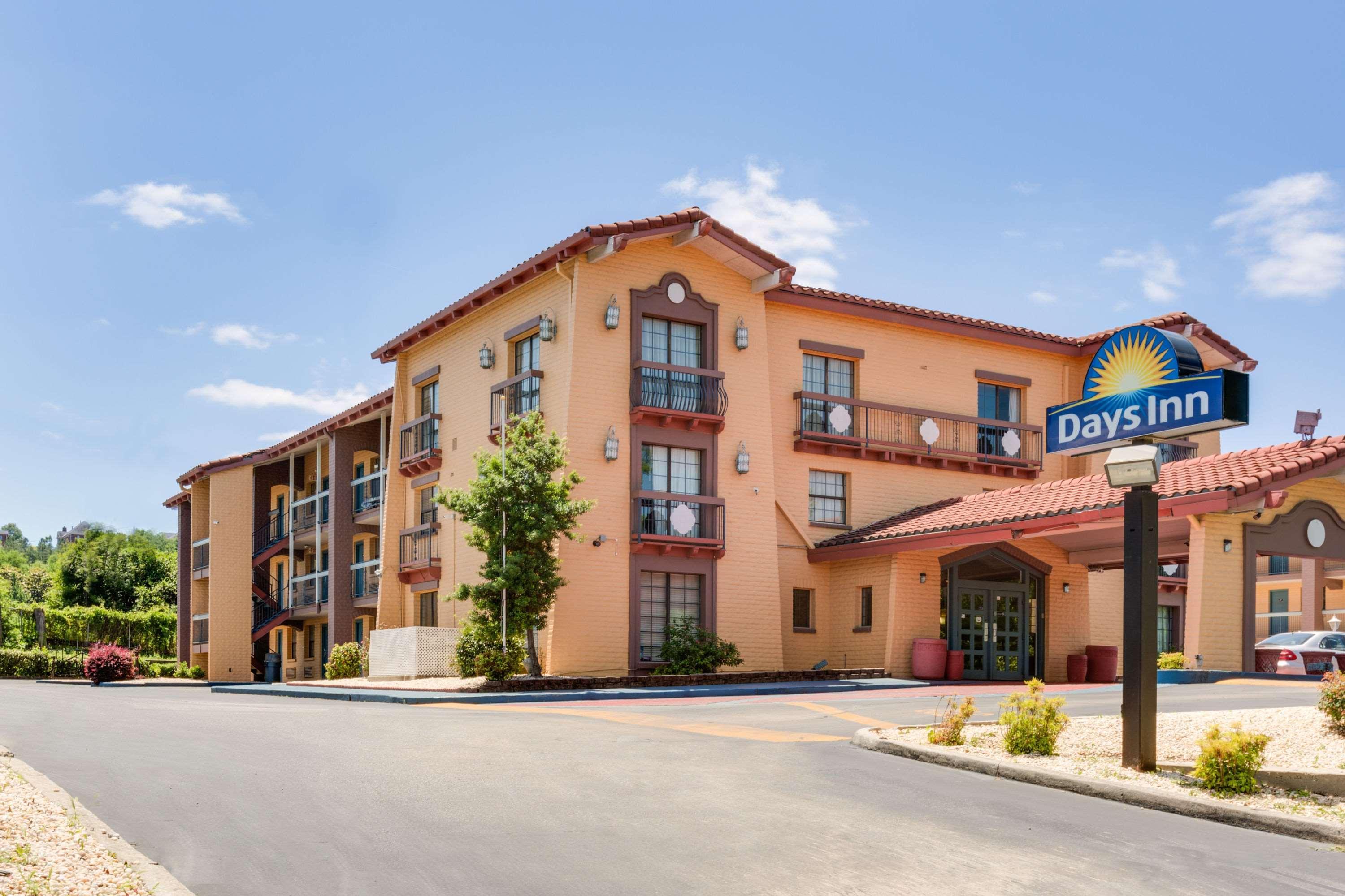 Days Inn By Wyndham Birmingham/West Exterior foto