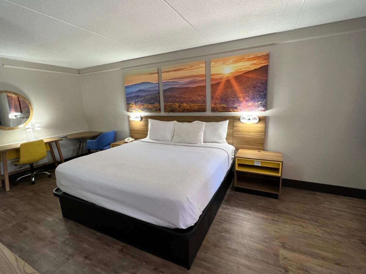 Days Inn By Wyndham Birmingham/West Exterior foto